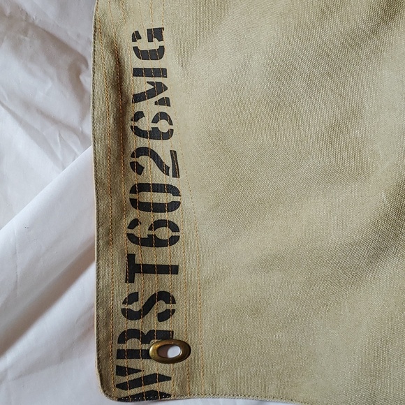 William Rast canvas bag with shoulder strap. - Picture 11 of 17